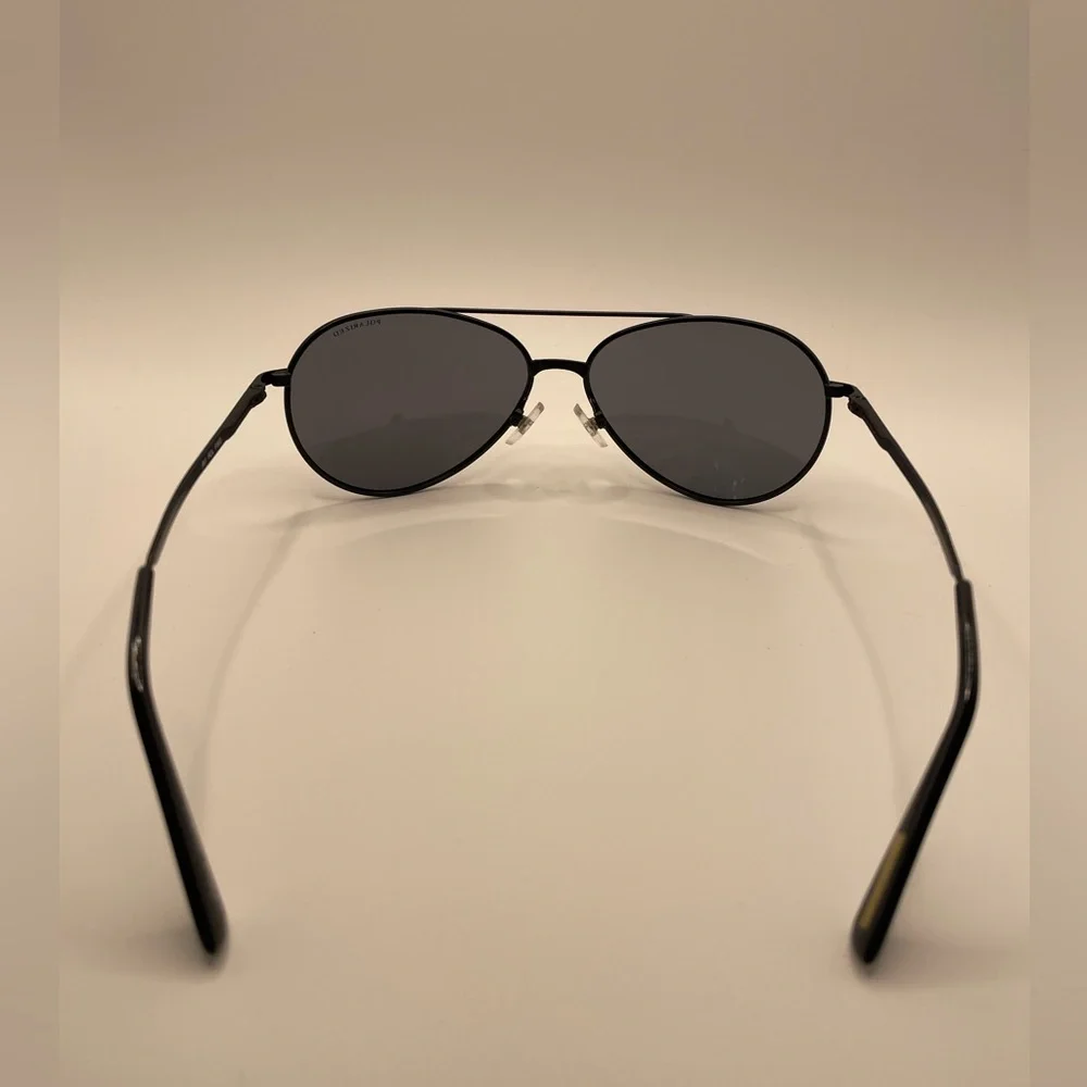 Foster Grant Aviator Sunglasses • Black